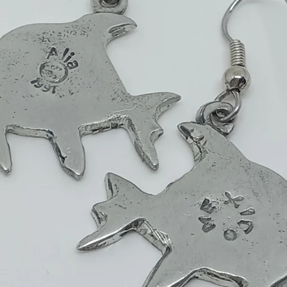 * 1991 Alia Mexico fish dangle earrings crushed stone inlay silver tone - Picture 3 of 3